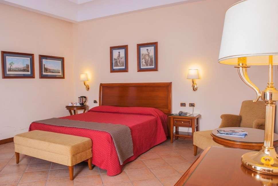 Le Cheminee Business Hotel Napoli Стая снимка