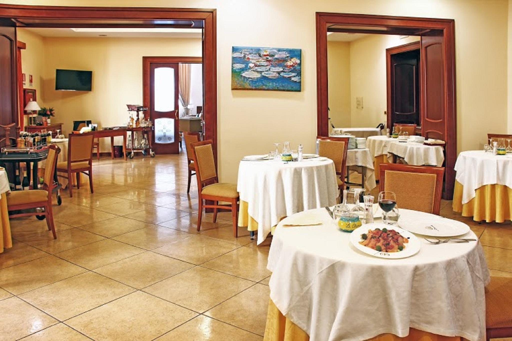 Le Cheminee Business Hotel Napoli Екстериор снимка