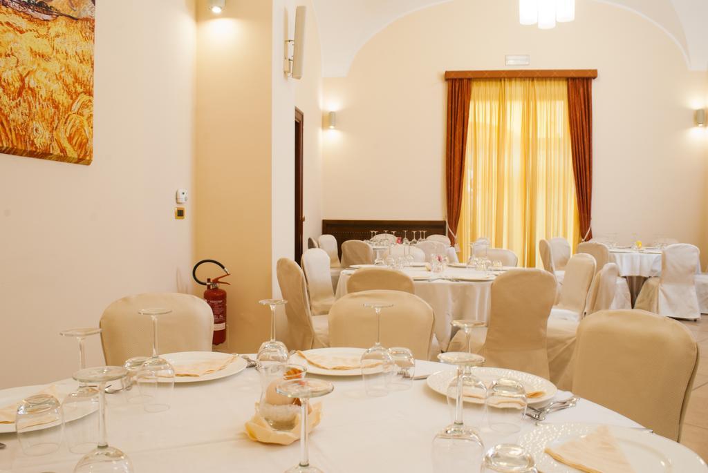 Le Cheminee Business Hotel Napoli Екстериор снимка
