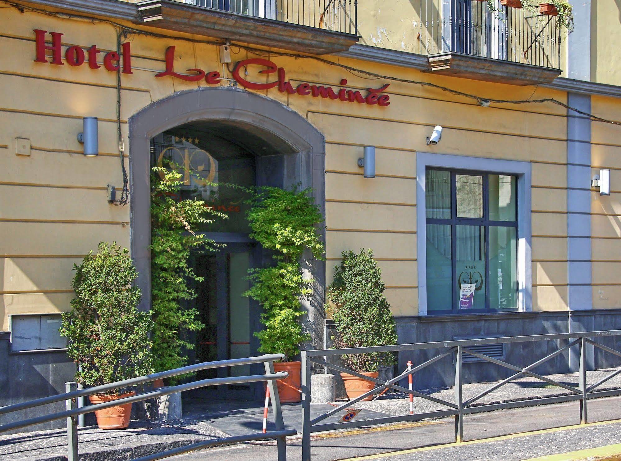 Le Cheminee Business Hotel Napoli Екстериор снимка