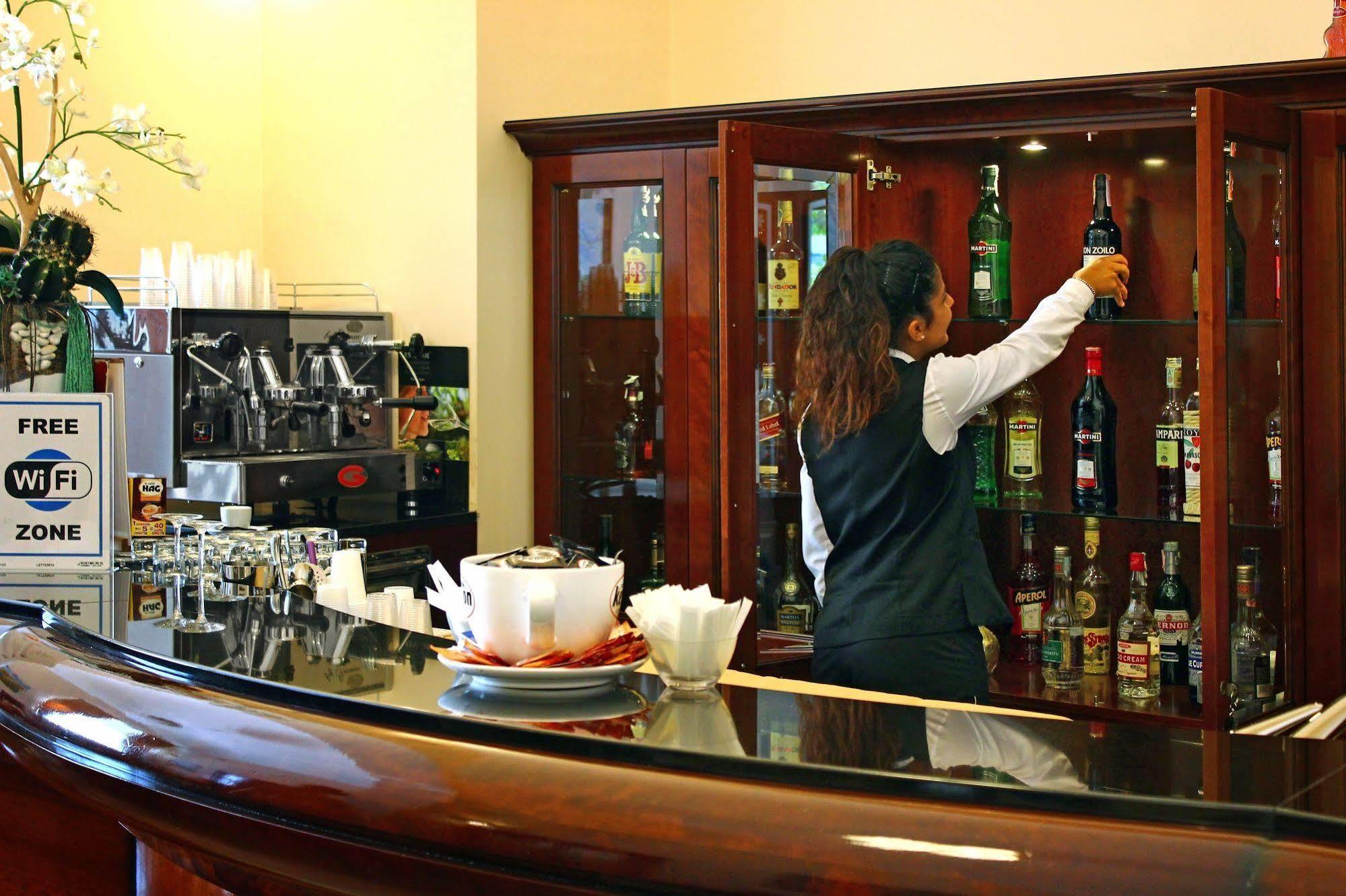 Le Cheminee Business Hotel Napoli Екстериор снимка